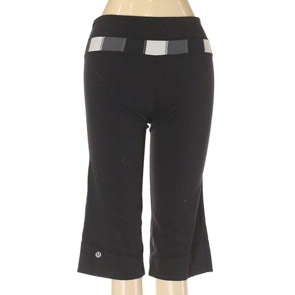 Lululemon Women's Black Knee Length Shorts/Short Pants w/Tri-Color Waistband-Sz4 - Picture 6 of 6